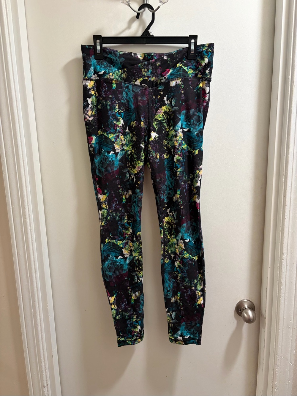 Athletic Works Floral Print Leggings in Teal, Yellow & Black
